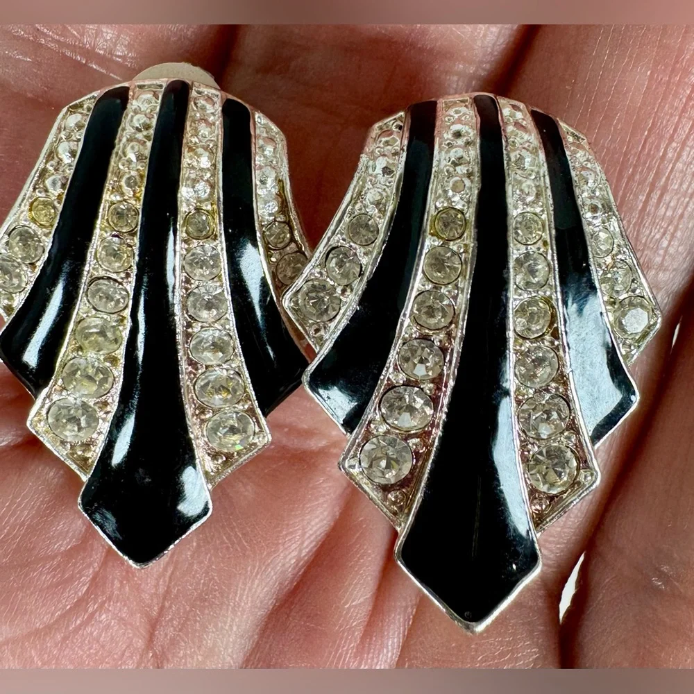 Avon Nina Ricci Black Enamel Rhinestone Silver Tone Necklace & Clip Earrings